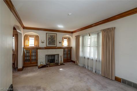 8028 Dresden Avenue Parma OH 44129