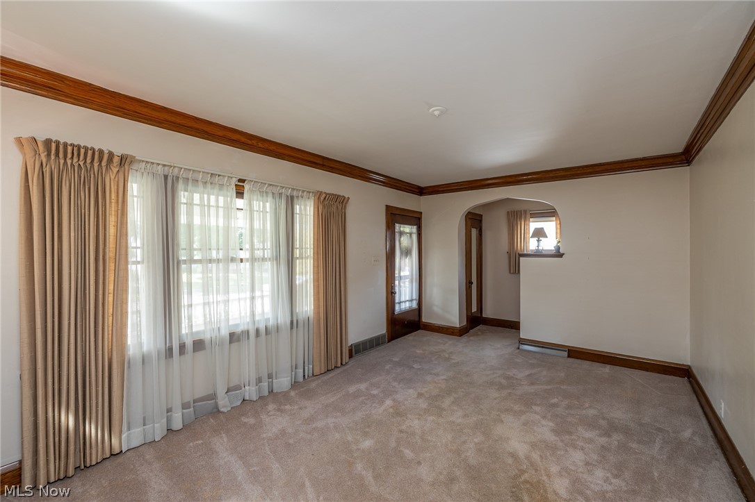 8028 Dresden Avenue Parma OH 44129