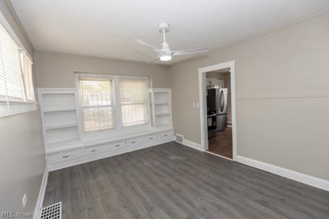 12913 Thornhurst Avenue Garfield Heights OH 44105