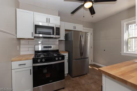 12913 Thornhurst Avenue Garfield Heights OH 44105