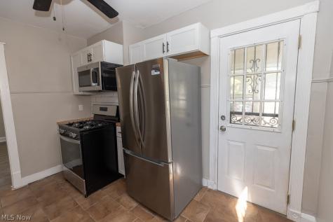 12913 Thornhurst Avenue Garfield Heights OH 44105