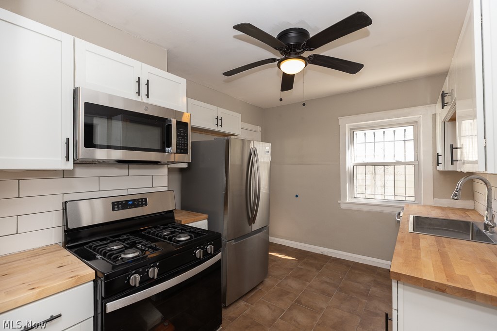 12913 Thornhurst Avenue Garfield Heights OH 44105