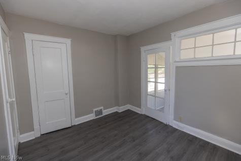 12913 Thornhurst Avenue Garfield Heights OH 44105