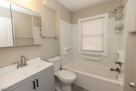 12913 Thornhurst Avenue Garfield Heights OH 44105