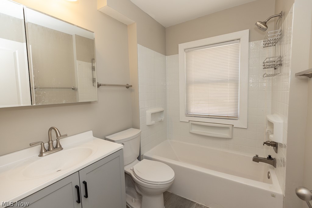 12913 Thornhurst Avenue Garfield Heights OH 44105