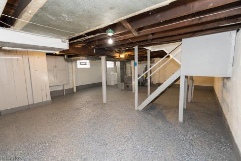 12913 Thornhurst Avenue Garfield Heights OH 44105