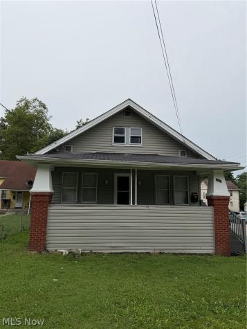 1054 Winton Avenue Akron OH 44320