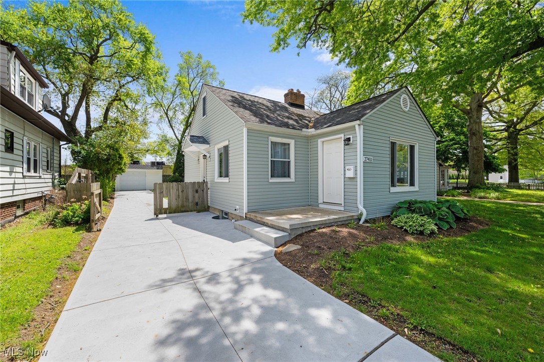 27411 Donald Drive Bay Village OH 44140