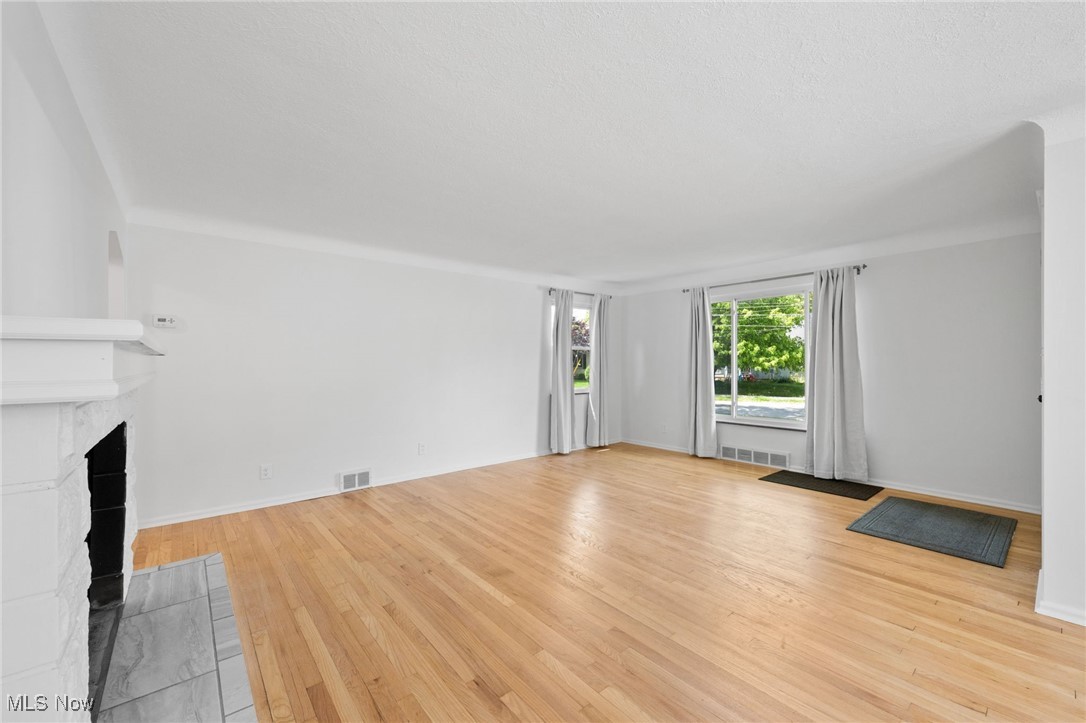 27411 Donald Drive Bay Village OH 44140