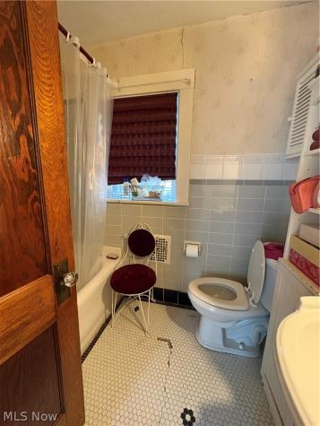 251 Alameda Avenue Youngstown OH 44504