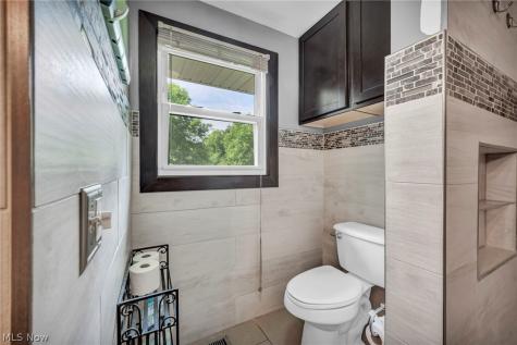 6321 Cardinal Hill NW North Canton OH 44720