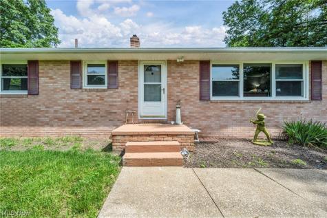 6321 Cardinal Hill NW North Canton OH 44720