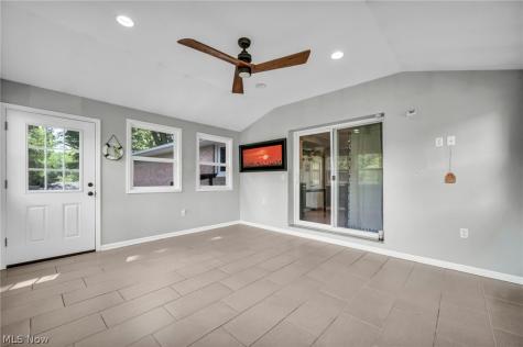 6321 Cardinal Hill NW North Canton OH 44720