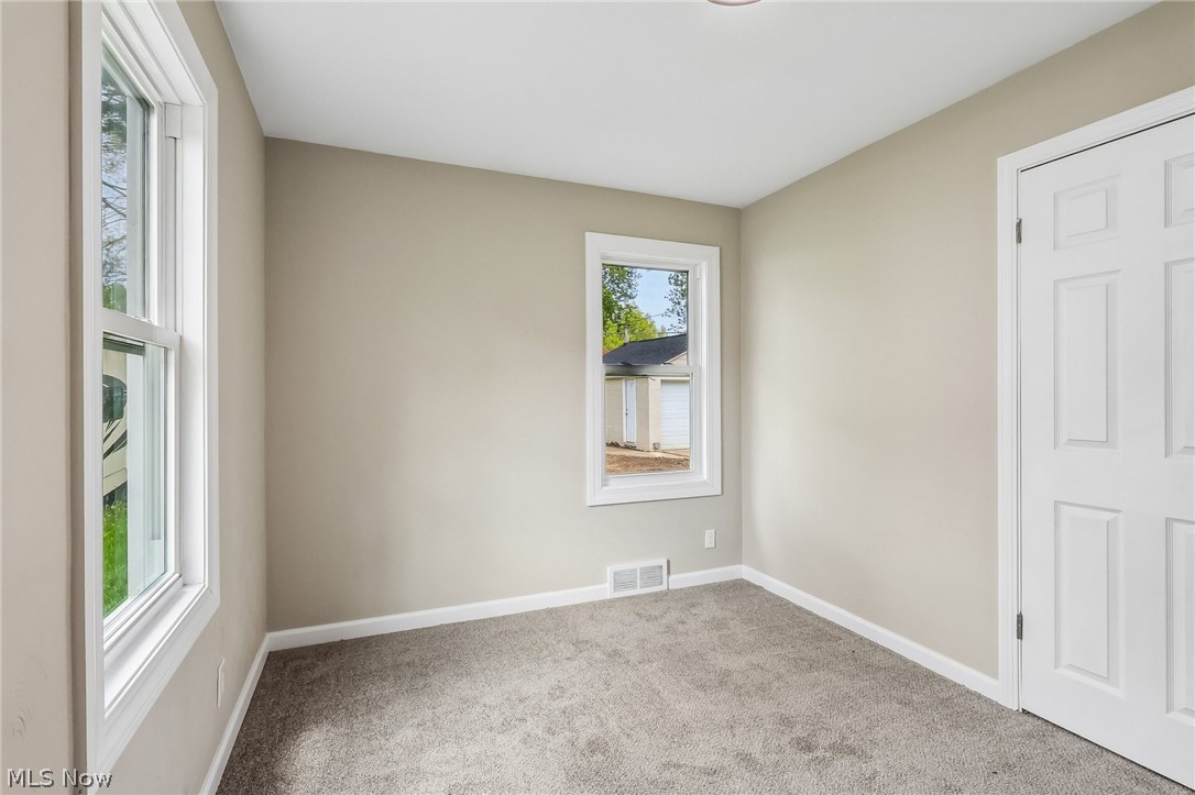1130 Riverview Street NW Warren OH 44485