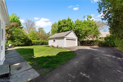 19901 Malvern Shaker Heights OH 44122