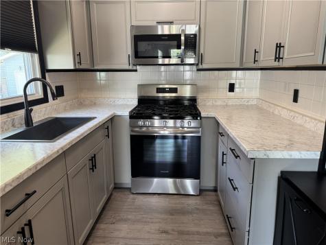 522 Grandview Avenue Barberton OH 44203