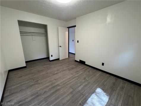 522 Grandview Avenue Barberton OH 44203