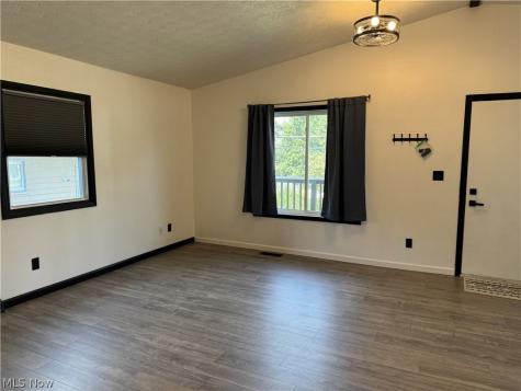 522 Grandview Avenue Barberton OH 44203