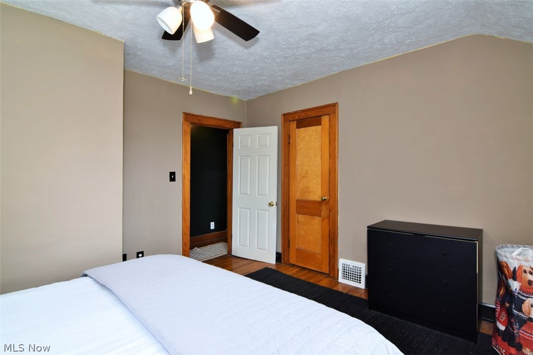 1922 Spring Road Cleveland OH 44109