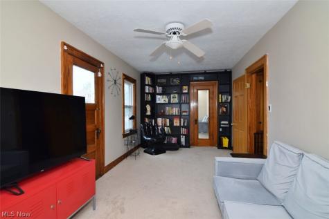 1922 Spring Road Cleveland OH 44109