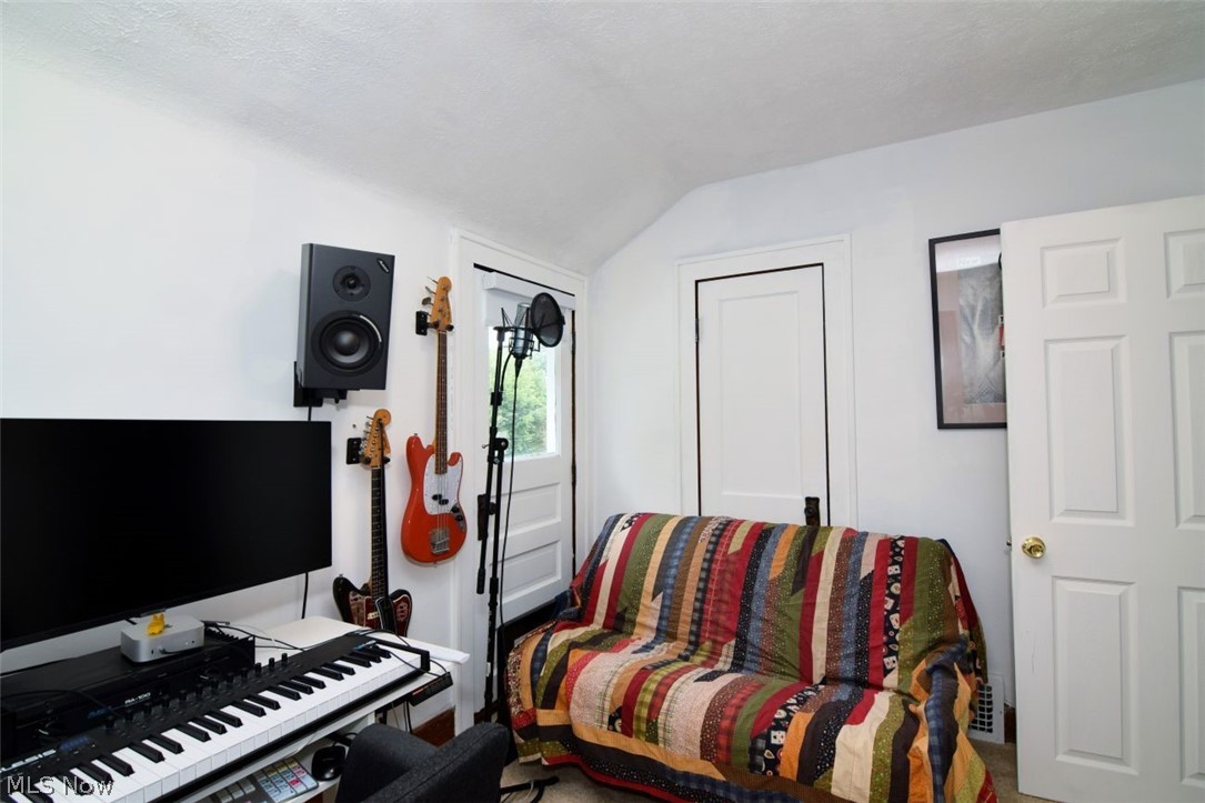 1922 Spring Road Cleveland OH 44109