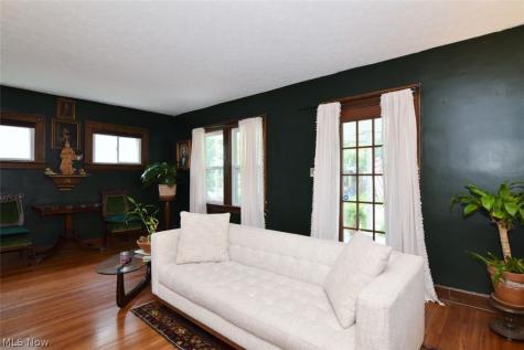 1922 Spring Road Cleveland OH 44109