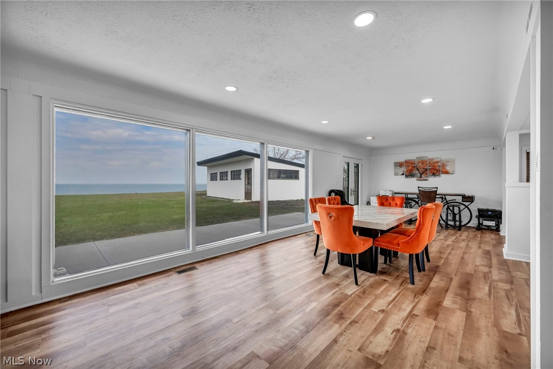 32321 Lake Shore Boulevard Willowick OH 44095