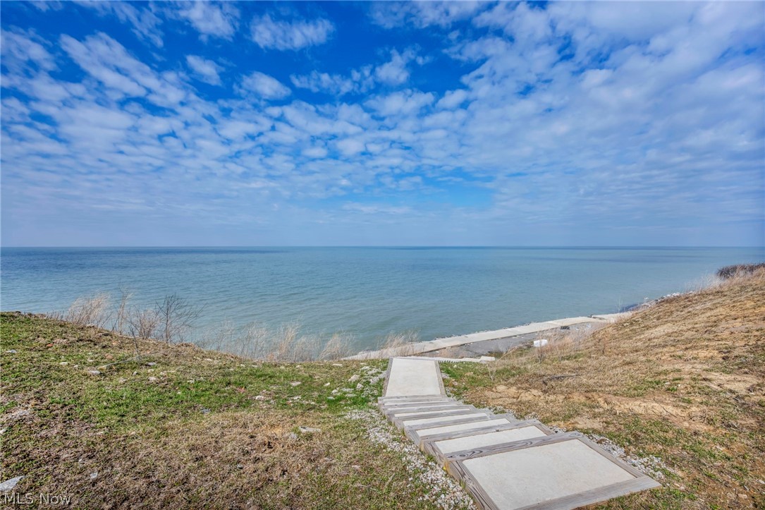 32321 Lake Shore Boulevard Willowick OH 44095