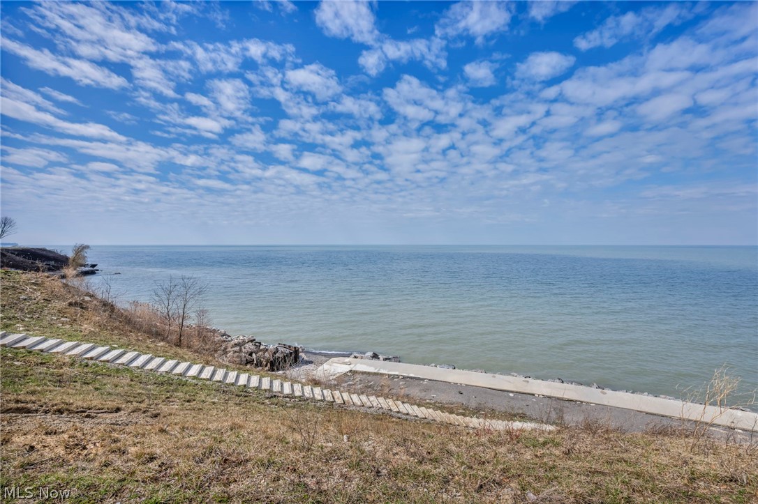 32321 Lake Shore Boulevard Willowick OH 44095