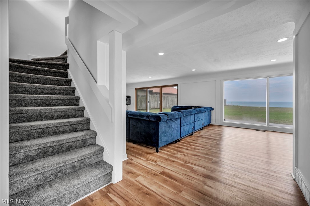 32321 Lake Shore Boulevard Willowick OH 44095