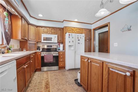 1601 Raywood Road Alliance OH 44601