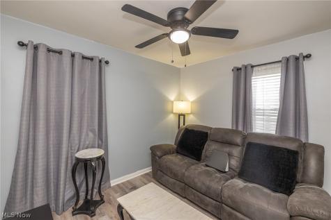 17690 Mapleboro Avenue Maple Heights OH 44137