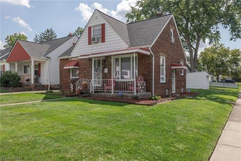 17690 Mapleboro Avenue Maple Heights OH 44137
