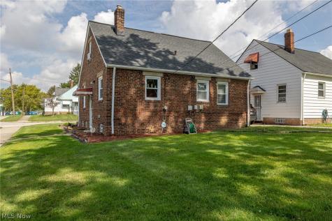 17690 Mapleboro Avenue Maple Heights OH 44137