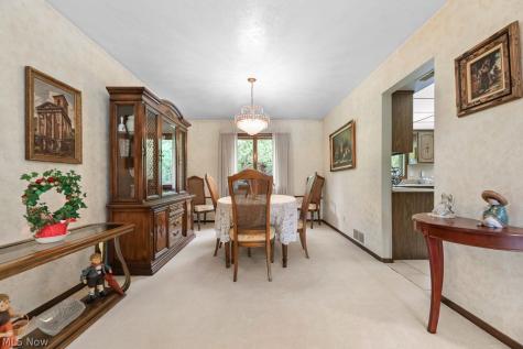 7075 Big Creek Parkway Middleburg Heights OH 44130