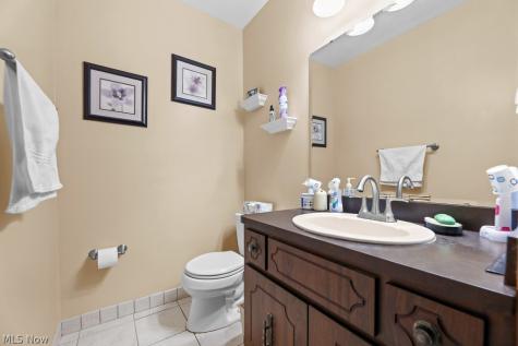 7075 Big Creek Parkway Middleburg Heights OH 44130