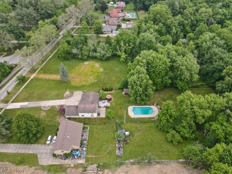 7075 Big Creek Parkway Middleburg Heights OH 44130