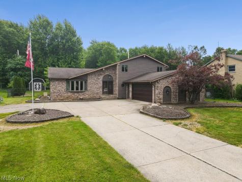 7075 Big Creek Parkway Middleburg Heights OH 44130