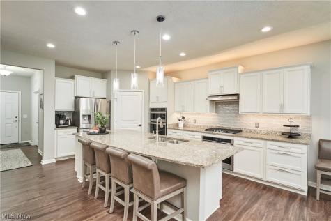 527 Arbor Lane Copley OH 44321