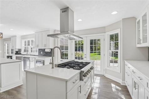 27473 Dellwood Drive Westlake OH 44145