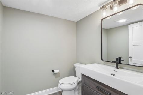 27473 Dellwood Drive Westlake OH 44145