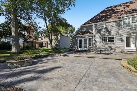 27473 Dellwood Drive Westlake OH 44145