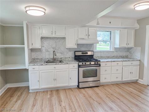 875 Cameron Avenue Youngstown OH 44502
