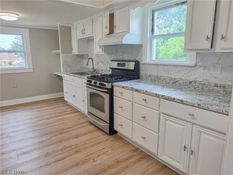 875 Cameron Avenue Youngstown OH 44502