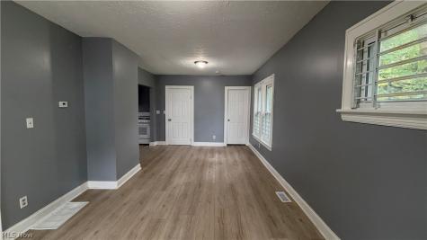 10404 Grandview Avenue Cleveland OH 44104