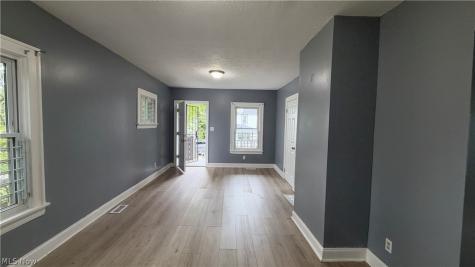 10404 Grandview Avenue Cleveland OH 44104