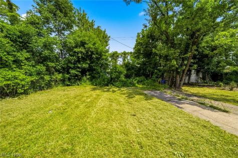 13405 Bartlett Avenue Cleveland OH 44120
