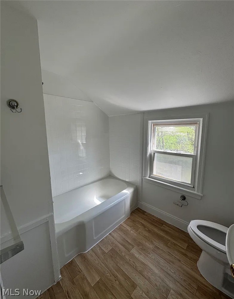 1102 Tonawanda Avenue Akron OH 44305