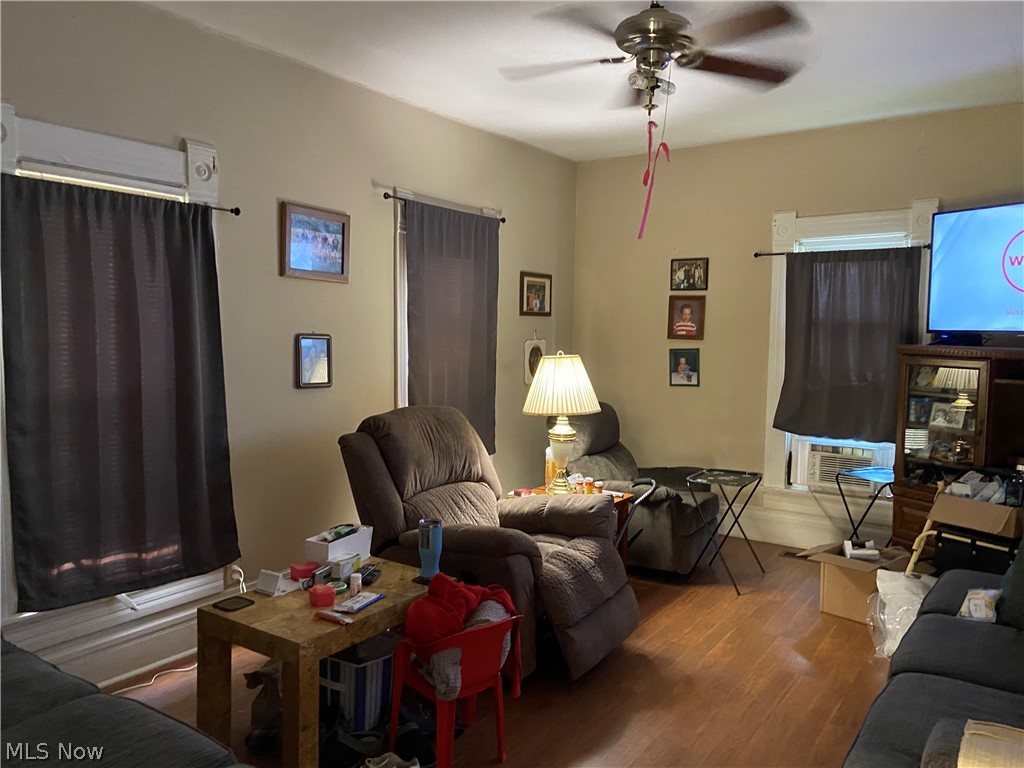 353 S River Street Newcomerstown OH 43832