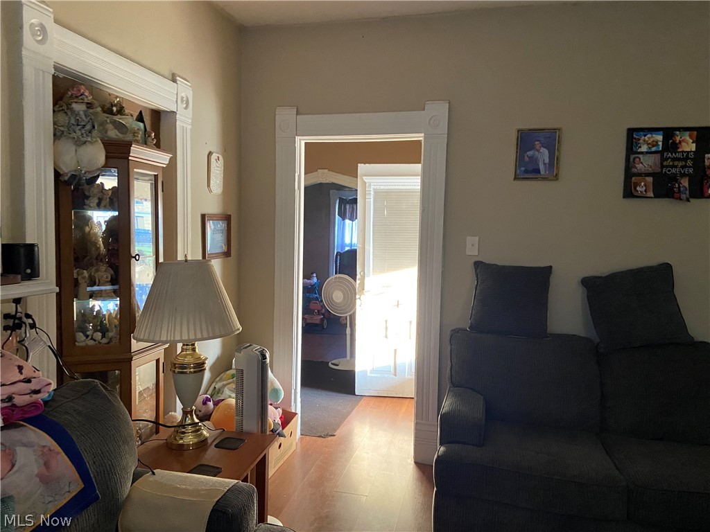 353 S River Street Newcomerstown OH 43832